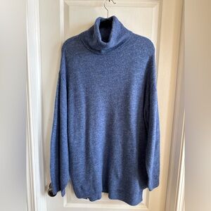 H&M blue long turtleneck sweater M